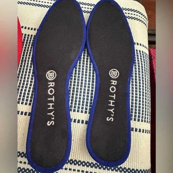 Pre-Loved Rothy's Cherry Solid Round Toe Knit Flats (RETIRED) - Picture 4 of 6